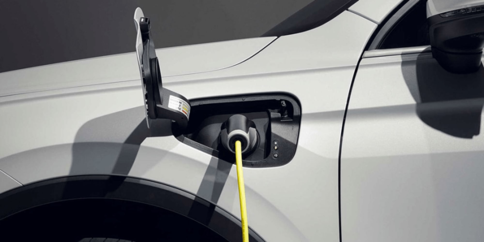 volkswagen-tiguan-ehybrid-2020-02-min-888x444[1]